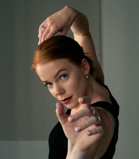 Waalwijkse Ellen (31) zou en moest balletdanseres worden, nu zit ze al negen jaar bij het Scapino Ballet: ‘Kan niet, bestaat niet voor mij’