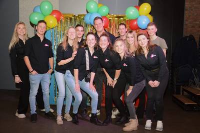 Veel jongere gasten en geen bier meer, toch houdt gouden jongerensoos Den Instuif het vol