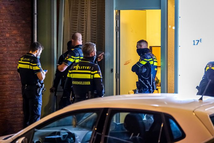 Bij de steekpartij raakte één iemand gewond