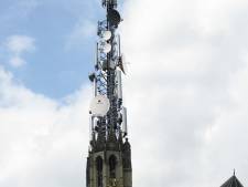 Hoe houden we Nieuwe Kerk de hoogste van het land? ‘Zet er een gouden middelvinger of 5G-mast op’