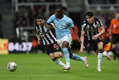 Ook invaller Doku kan het tij niet keren: Manchester City verliest in Newcastle en ligt uit de League Cup