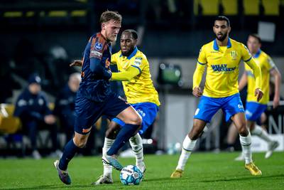 Mokerslag Vitesse in Waalwijk: nacompetitie dreigt in Arnhem