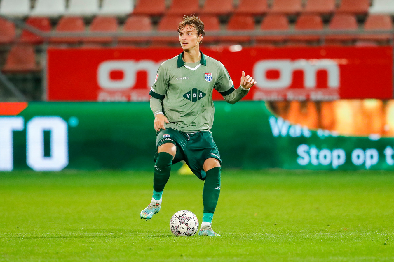 rav-van-den-berg-is-bij-pec-zwolle-druk-met-twee-elftallen-als-we