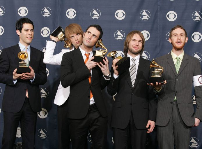 Maroon 5. Van links naar rechts: Ryan Dusick, James Valentine, Adam Levine, Mickey Madden en Jesse Carmichael.