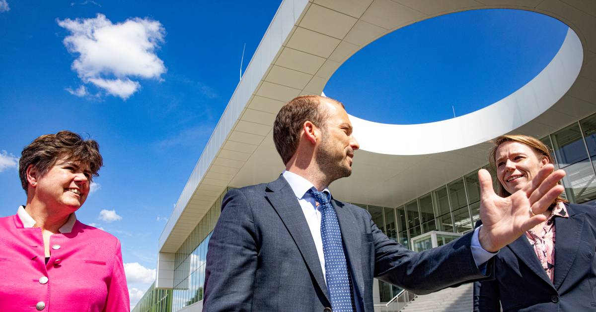 Hij is het goudhaantje van Eindhoven, maar wethouder Stijn Steenbakkers laat zich soms lastig temmen