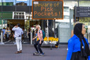 Bij Hoog Catharijne in Utrecht wordt gewaarschuwd voor zakkenrollers.