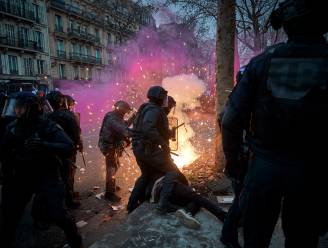 
Ruim 2 miljoen Fransen protesteerden tegen verhogen pensioenleeftijd, 44 arrestaties in Parijs