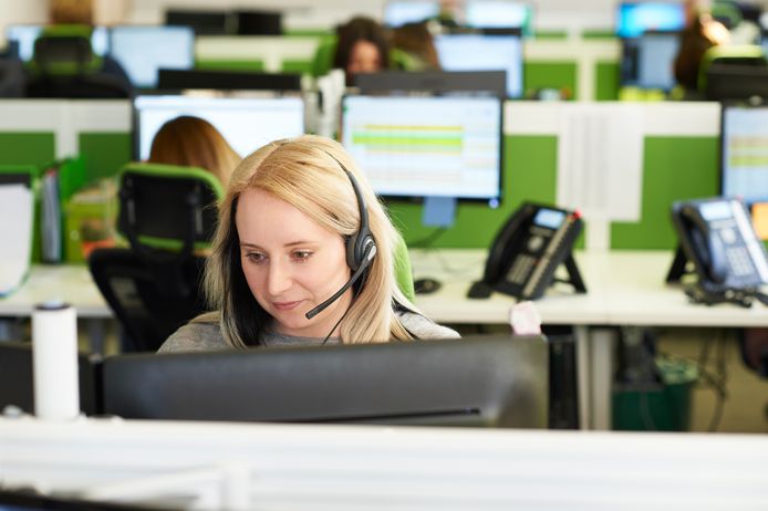 Dringend gezocht: werknemers die mensen bellen die in contact zijn geweest met een besmet persoon,