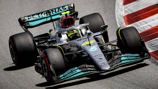 ‘Wat als’ voor Lewis Hamilton na sublieme inhaalrace: ‘Hij had voor de overwinning gereden’