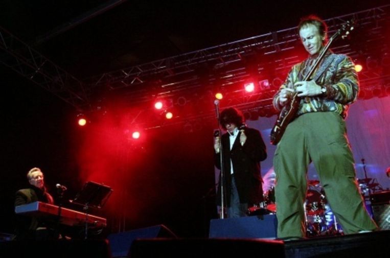 null Beeld Robby Krieger (R) en Ray Manzarek (L). EPA