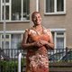Als een goedmoedige sheriff loopt Nelli Cooman door Rotterdam: ‘Ik blijf iedereen groeten’