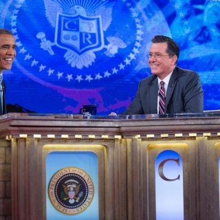 Stephen Colbert trotseert ingreep CBS in zijn talkshow, na verbod interview met Democraat