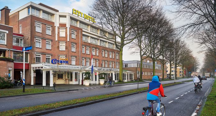 Het City Hotel in Oss werd in december van het vorig jaar verkocht. De kans is groot dat er arbeidsmigranten gehuisvest gaan worden.