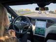 “Alle Tesla's met Autopilot rijden begin volgend jaar volledig autonoom”