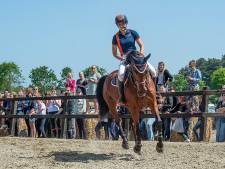 Paardenvlogster Kristy Snepvangers (19) heeft fans in heel Nederland, blijkt op haar fandag: ‘Ik had zo’n grote opkomst nooit verwacht’