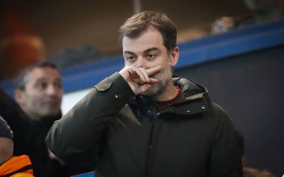 Mogi Bayat s’embrouille en loges avec une légende de Nantes: “Il a pris la mouche”