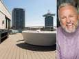 Zanger Gordon (54) woont in een luxueus penthouse mét privélift: ‘Uitzicht is fantastisch’ 