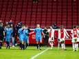 Prachtig gebaar spelers Ajax en Excelsior Maassluis: erehaag voor speler die jaar lang streed tegen kanker