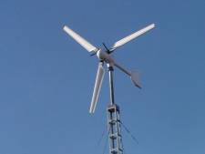 Boeren uit Hasselt zien mast van windturbine snel sneuvelen, door bijzondere reden: ‘Daar moet-ie toch tegen kunnen?’
