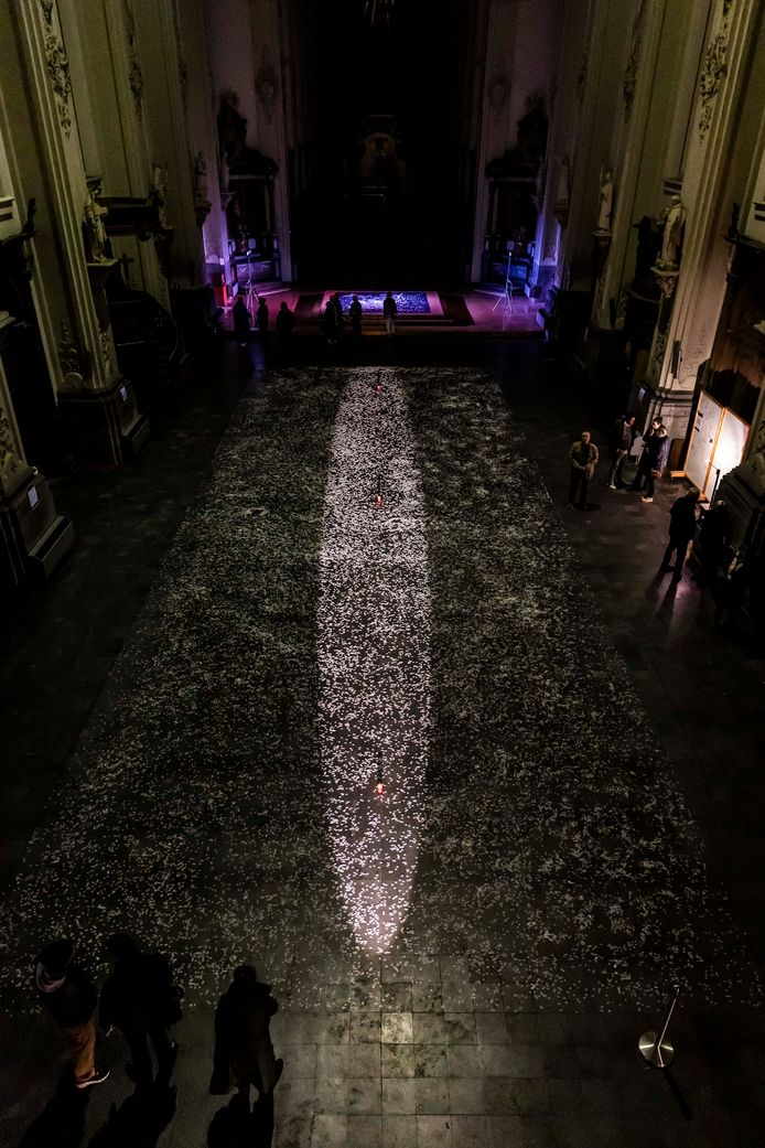 Vredesinstallatie in de Minderbroederskerk in Sint-Truiden.
