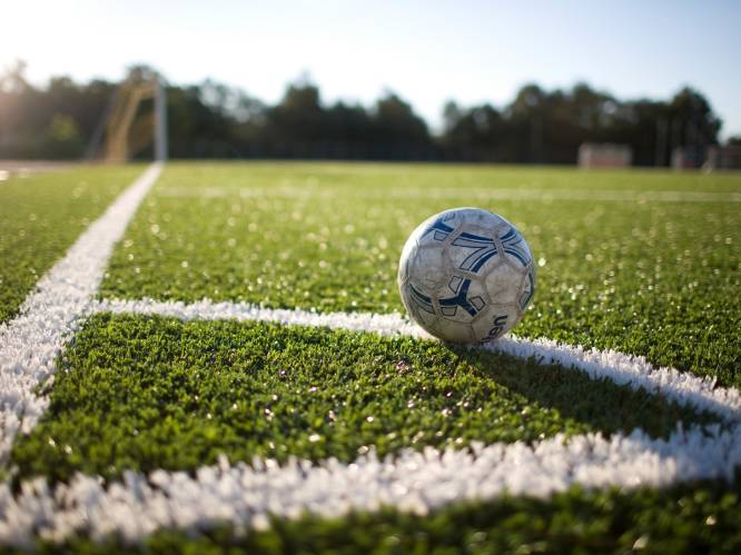 
Jongen (15) hersendood geslagen bij massale vechtpartij op internationaal jeugdvoetbaltoernooi in Duitsland