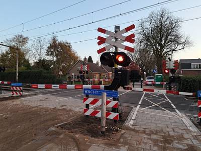 Eindelijk veilig het spoor over in Dorst: nieuwe oversteek voor voetgangers