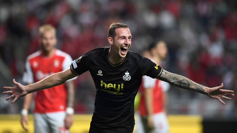 Met twee late doelpunten schenkt Gustaf Nilsson Union de overwinning in Braga. Beeld AFP