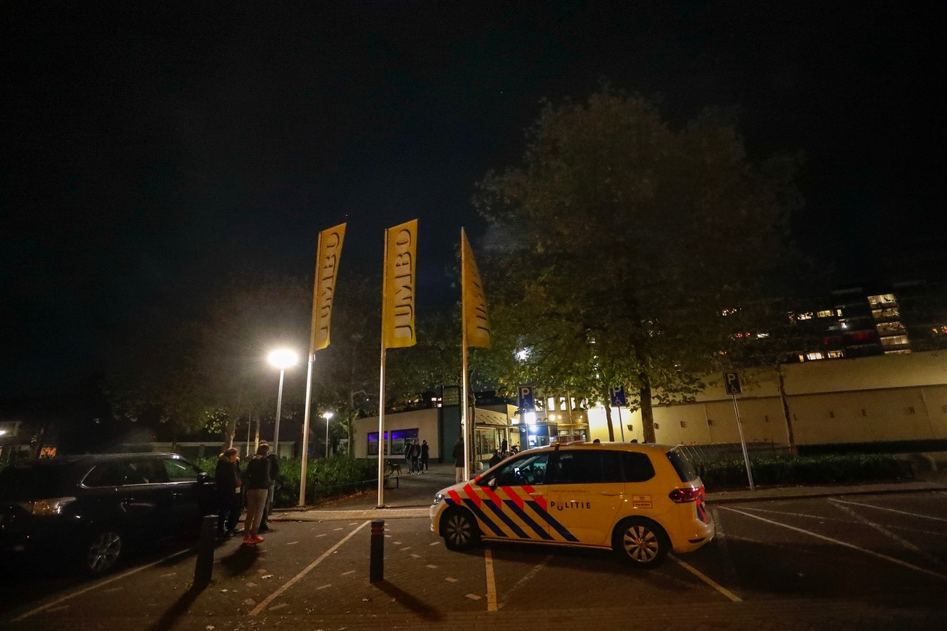 Politie bij de Jumbo in Eindhoven.