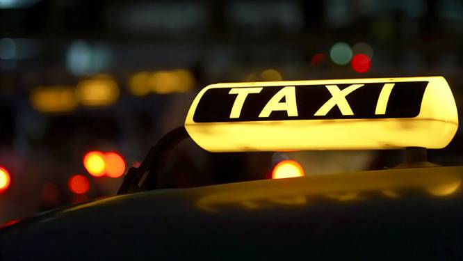 Zestien mannen aangehouden voor illegaal taxivervoer in Eindhoven en Den Bosch 
