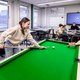 Poolen in de wiskundeles verbetert de concentratie en het ruimtelijk inzicht