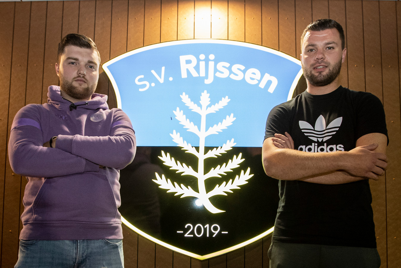 Niek (links) en Frank (rechts) Averesch speelden in het verleden voor Excelsior’31 en AGOVV. Sinds dit seizoen zijn de broertjes speler van SV Rijssen.