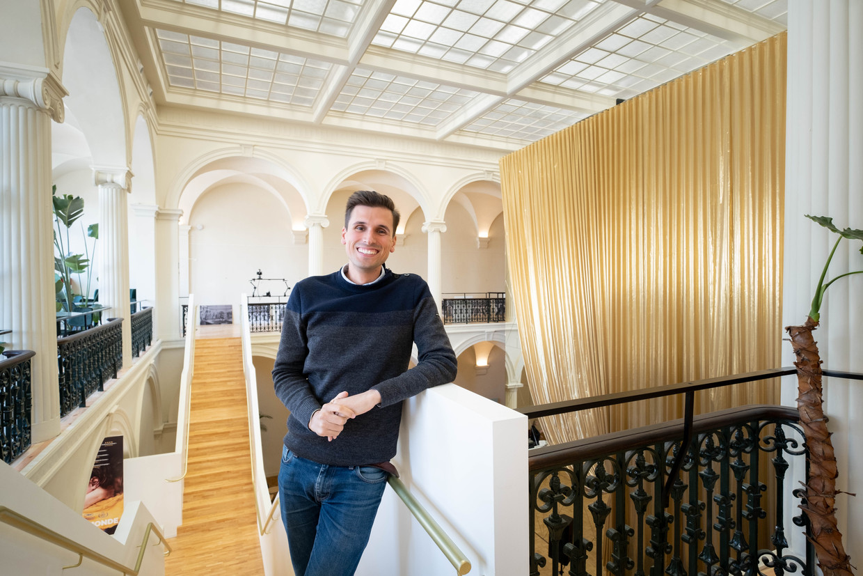 Cinema Lumière opent de deuren in de voormalige Stadsfeestzaal van Mechelen. Uitbater Jon Michelena: 'We merkten  dat we vaak te weinig schermen hadden om films een publiek te laten vinden.' Beeld David Legreve