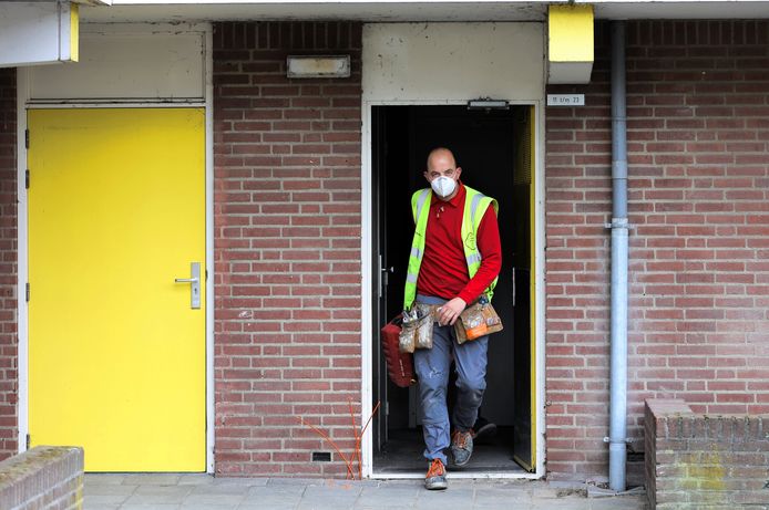In een berging van een woning aan de Schutskampstraat werden vorig jaar explosieven gevonden. De politie hield een Bossche vrouw aan die volgens de politie met (deze) explosieven pakketjes maakte om plofkraken te plegen.