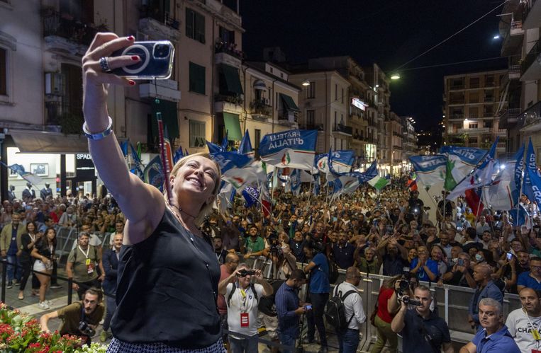 ‘Una ragazza pesce?  Vedo una donna umile