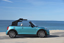 De Mini Cabrio is één van voordeligste open auto's die je tegenwoordig nieuw kunt kopen. Z'n prijs begint bij een flinke 29.990 euro