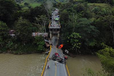 Twee Colombiaanse agenten komen om bij instorting brug - politie onderzoekt mogelijke aanslag