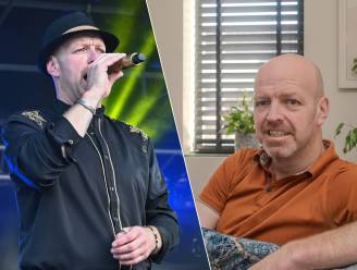 Na duizend optredens in zijn eentje trekt André Hazes-imitator Dimitri alle registers open: “Met toporkest op grote podia in heel Vlaanderen”