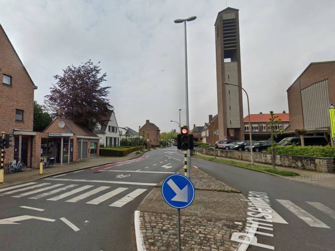 Dronken bromfietser betrapt zonder rijbewijs in Temse