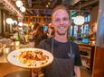 Vincent Colauto runt de keuken in Café Cliché.