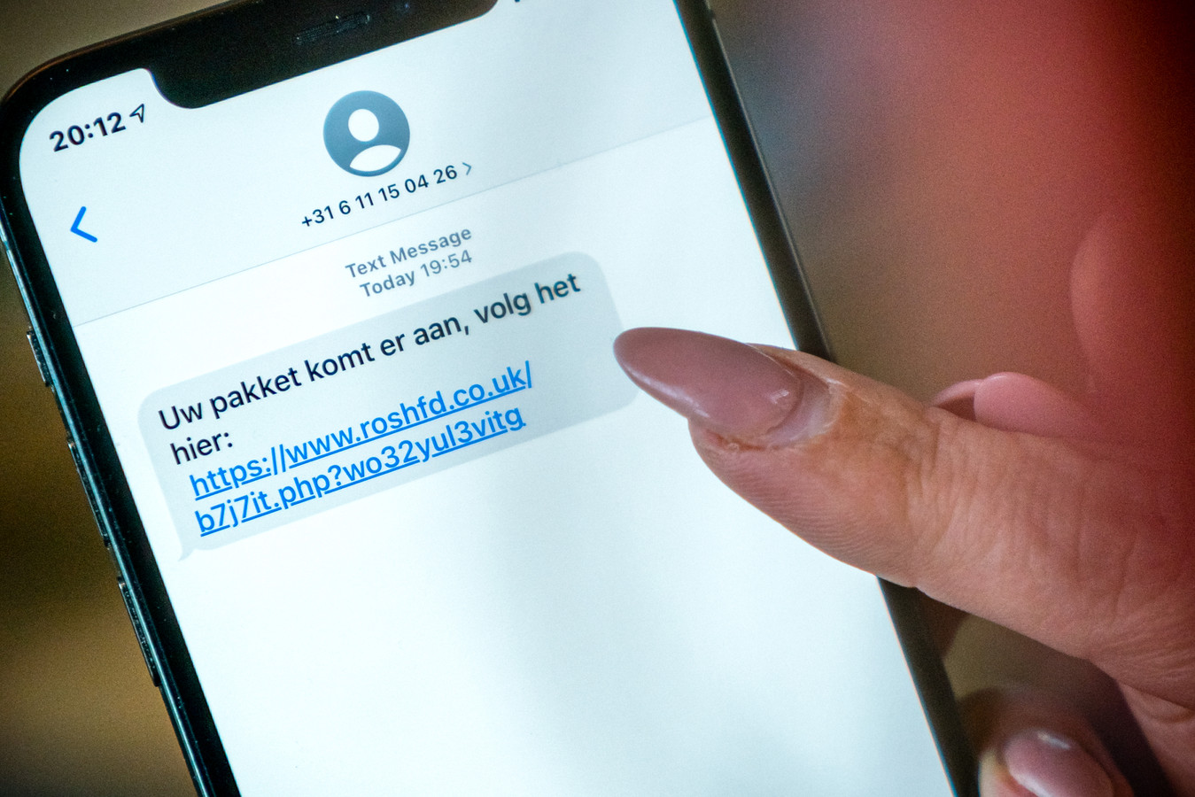 Politie OostNederland schakelt wereldwijd telefoonvirus van