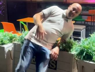 "Ben je zat?" Dronkenlap valt hilarisch in 'bosjes'