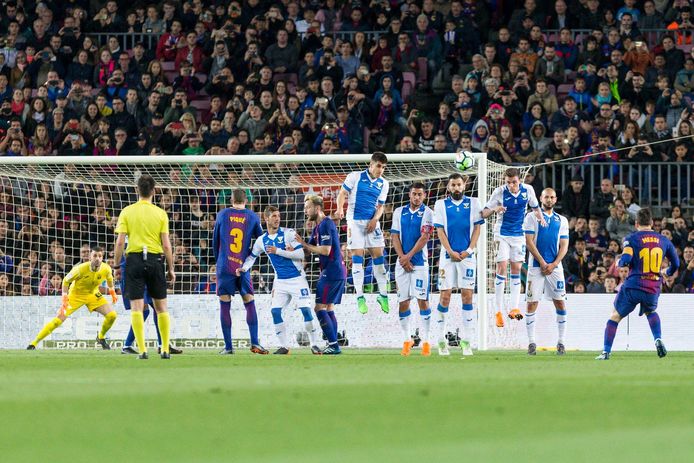 Nombre De Coups Francs Marqués Par Messi Les six coups francs marqués par Messi cette saison | Football étranger