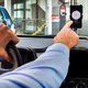 'Uber-chauffeurs vervoeren illegaal passagiers in Amsterdam'