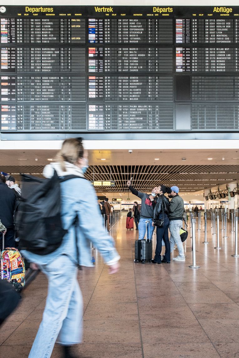 'Mensen die dachten dat corona een nieuwe wereld ging scheppen en massatoerisme zou eindigen, die komen toch van een kale reis terug', zegt wetenschapsfilosoof Maarten Boudry (UGent).  Beeld Tiene Carlier
