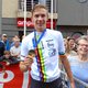 Goud én gescheurde broek voor Swings