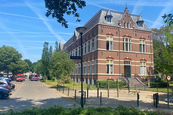 In de berging van monument Beekvliet aan de Seminarielaan in Sint-Michielsgestel is dinsdagochtend brand uitgebroken.