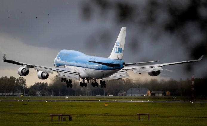 Binnen KLM is onrust ontstaan tussen grond- en cabinepersoneel en piloten.