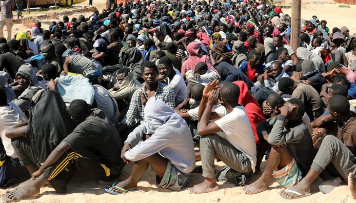 Migranten in een detentiecentrum in Libië (10 oktober).