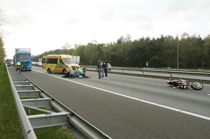 Maandag in de avondspits was er nog grote vertraging op de A67, na een ongeluk met een motor.
