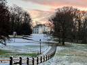 Marco maakte vanochtend deze foto van de toch al witte stadsvilla in een besneeuwd Sonsbeekpark in Arnhem